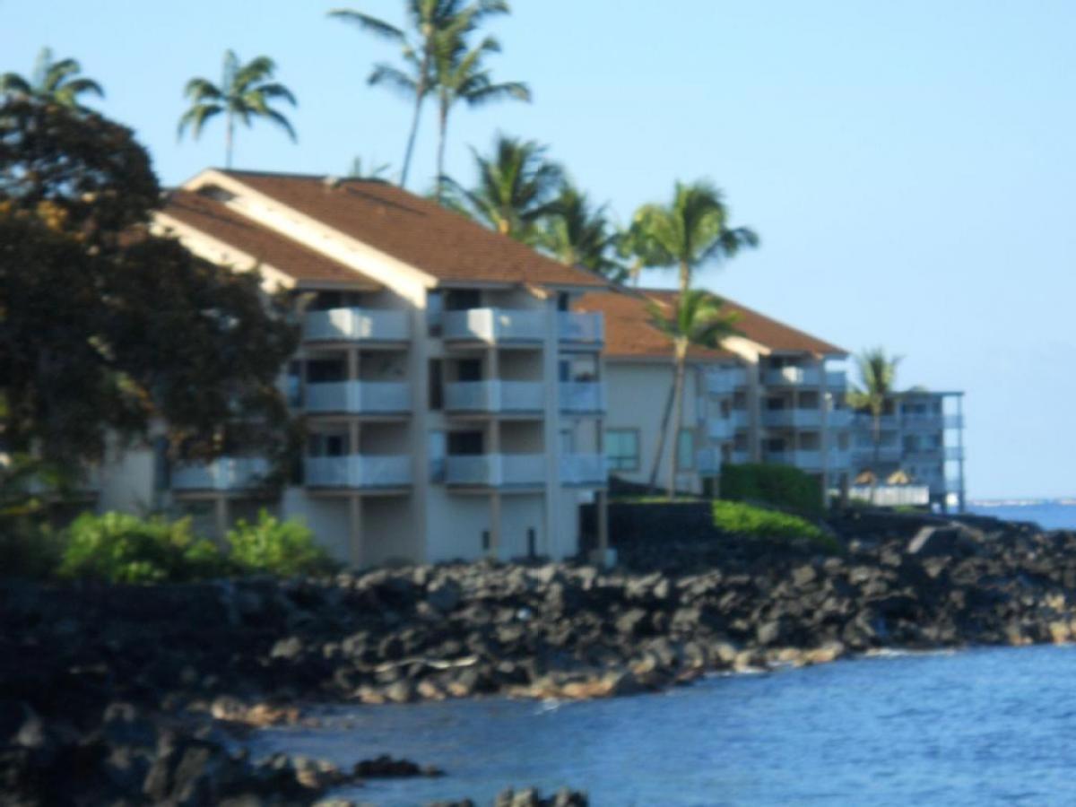 Sea Village 2Nd Floor Direct Oceanfront Unit With Extensive Upgrades Kailua-Kona Exterior photo